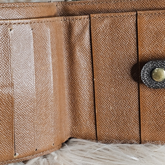 LOUIS VUITTON MONOGRAM SPEEDY 30 WITH LOCK PLUS LV WALLET BUNDLE - Picture 10 of 13